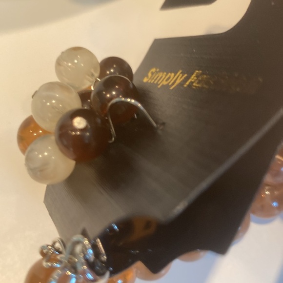 NWT Simply Fashion Beaded Necklace & Earring Set - Picture 4 of 5